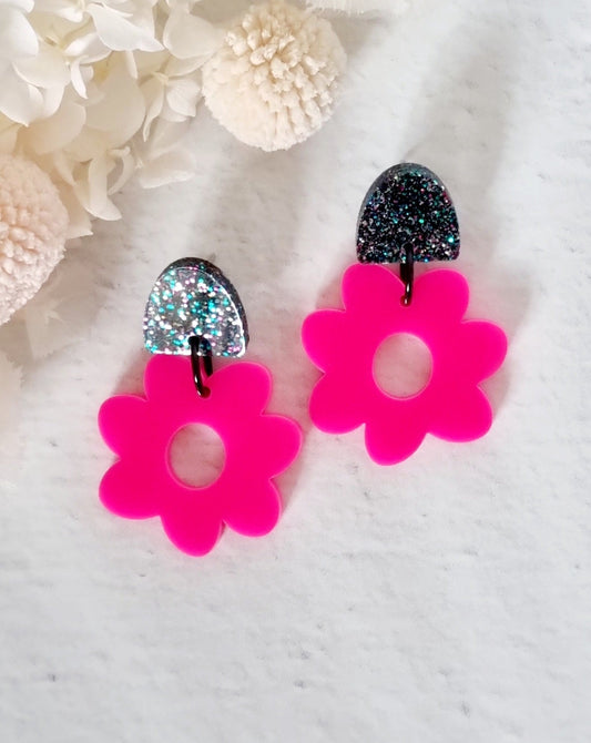 Daisy Hot Pink Dangle - Luna + Mae