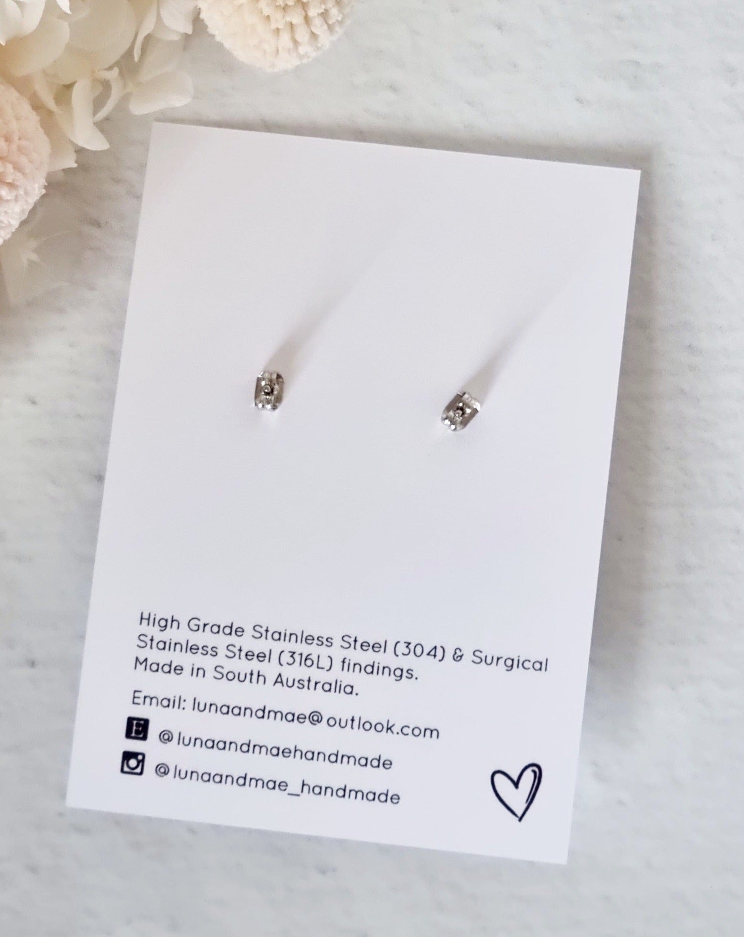 Daisy Hot Pink Dangle - Luna + Mae