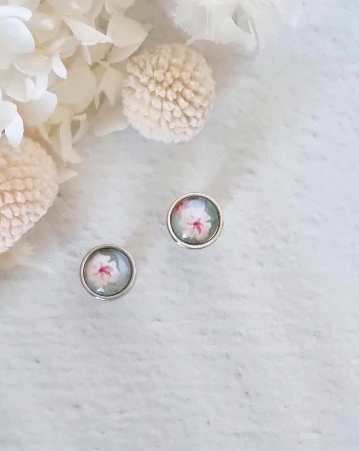 Bezel Hibiscus Pink Silver Stud - Luna + Mae